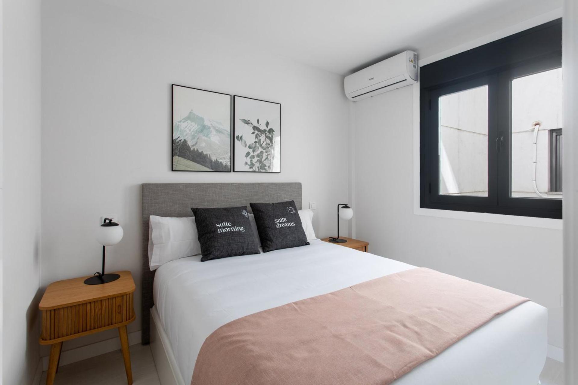 Limehome Madrid Calle De La Paloma Екстер'єр фото