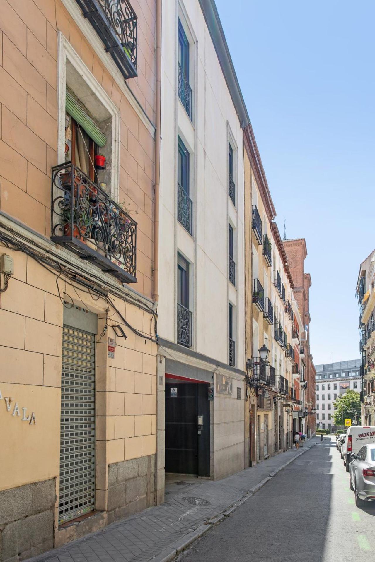 Limehome Madrid Calle De La Paloma Екстер'єр фото
