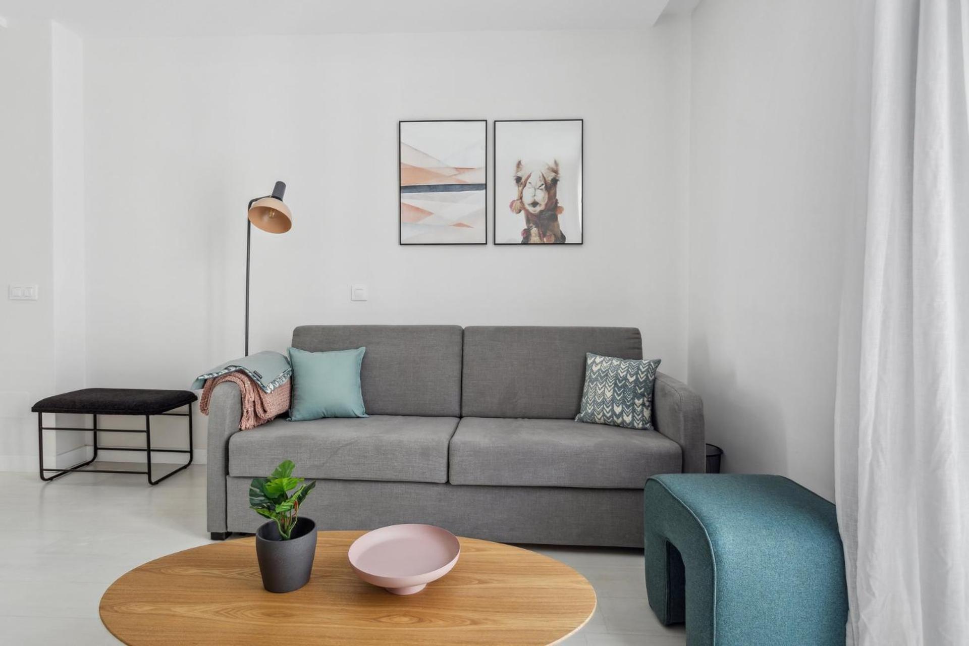 Limehome Madrid Calle De La Paloma Екстер'єр фото