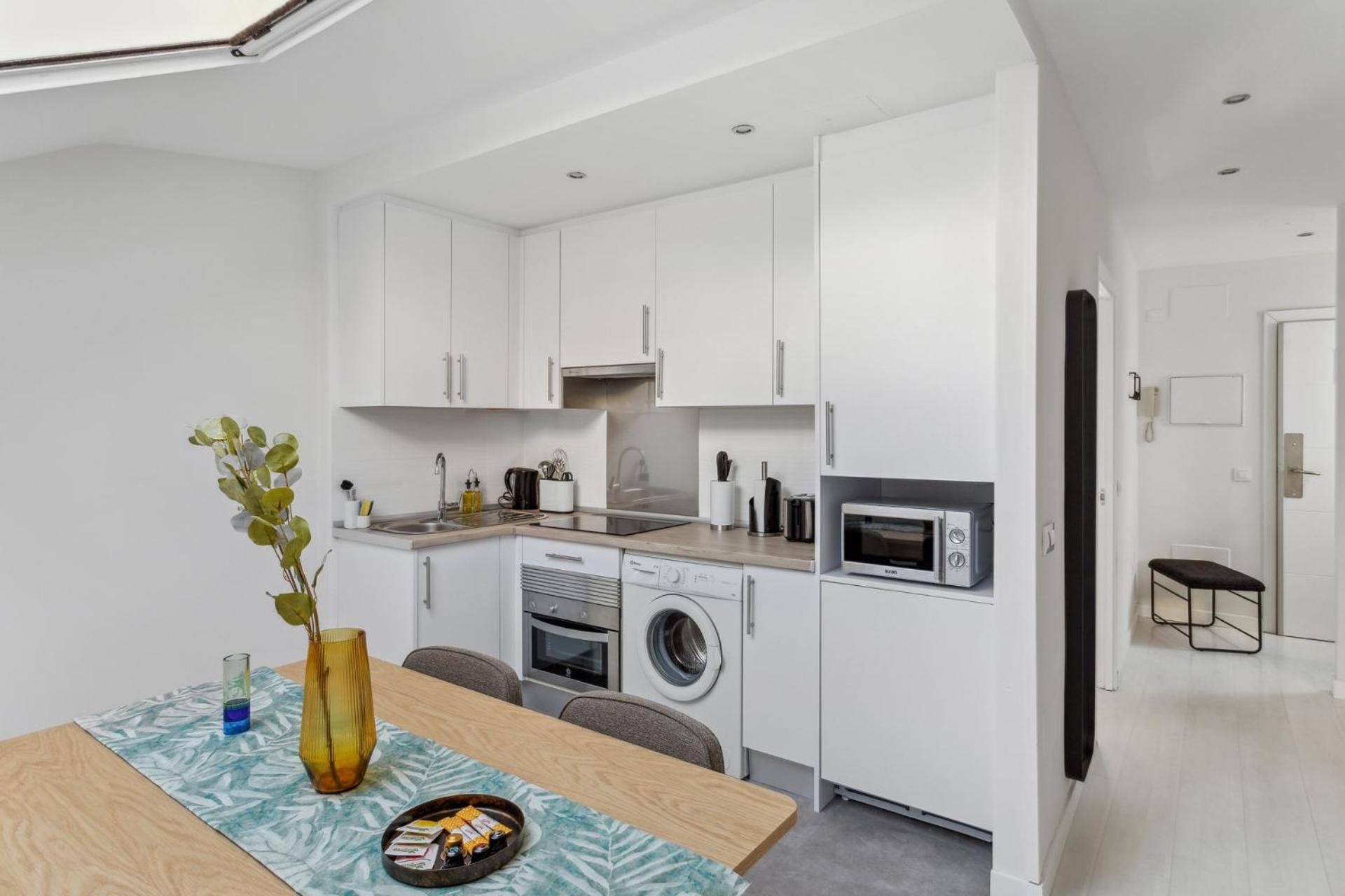 Limehome Madrid Calle De La Paloma Екстер'єр фото