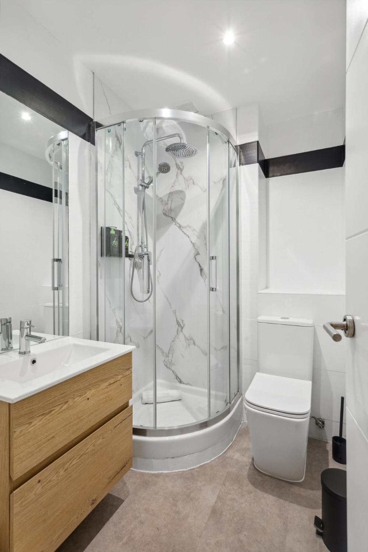 Limehome Madrid Calle De La Paloma Екстер'єр фото