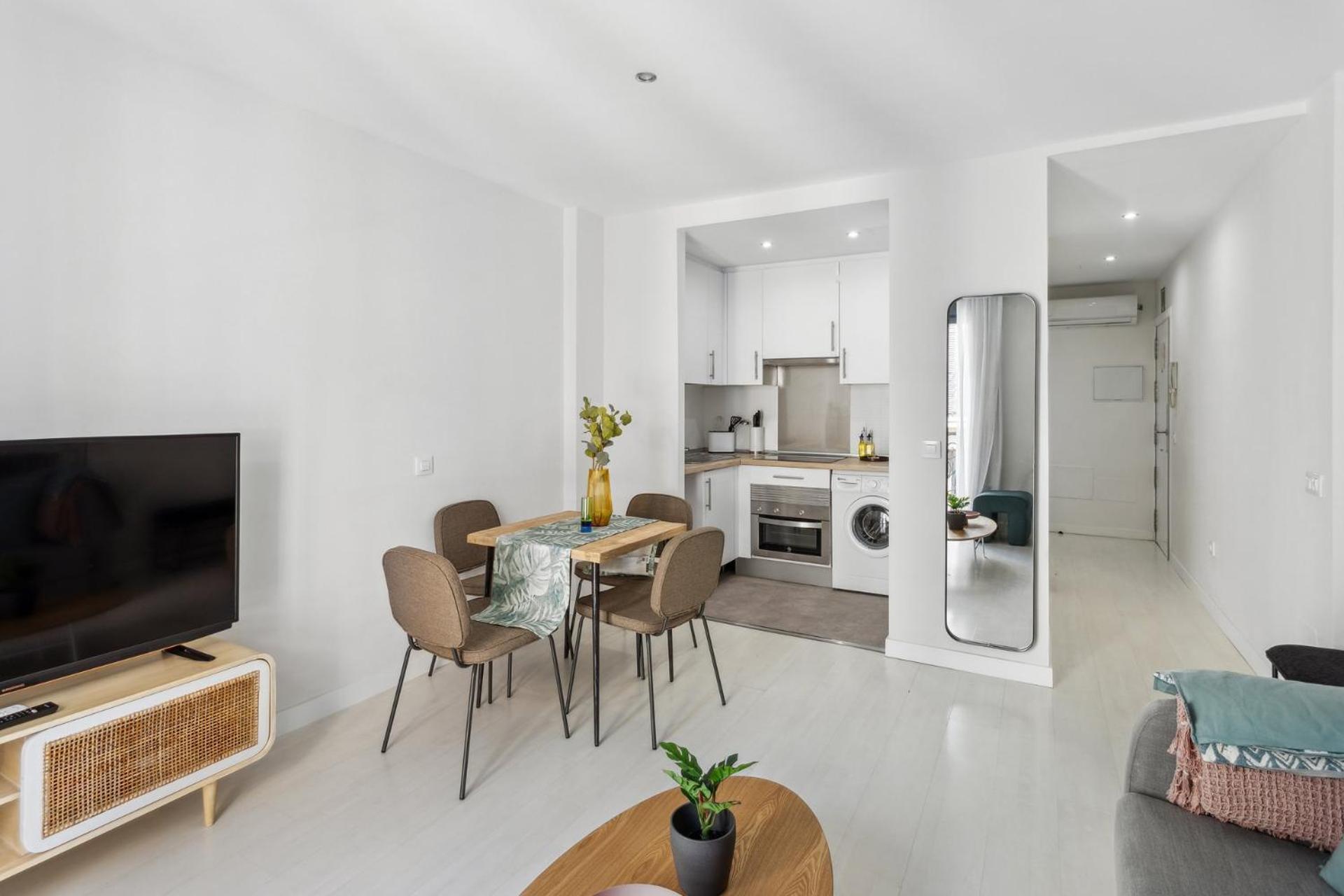 Limehome Madrid Calle De La Paloma Екстер'єр фото