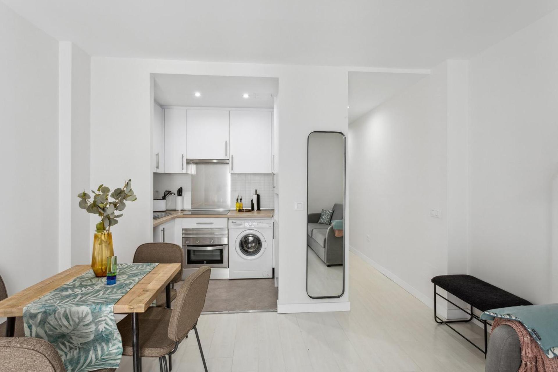 Limehome Madrid Calle De La Paloma Екстер'єр фото