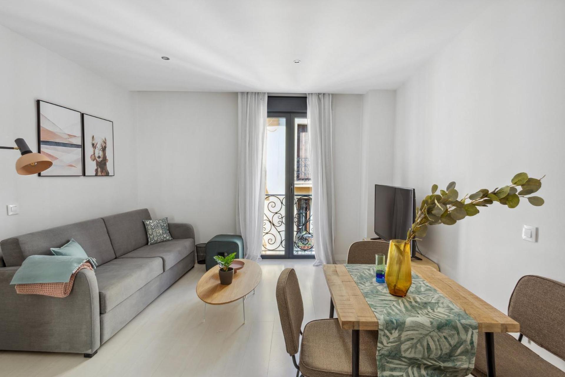 Limehome Madrid Calle De La Paloma Екстер'єр фото