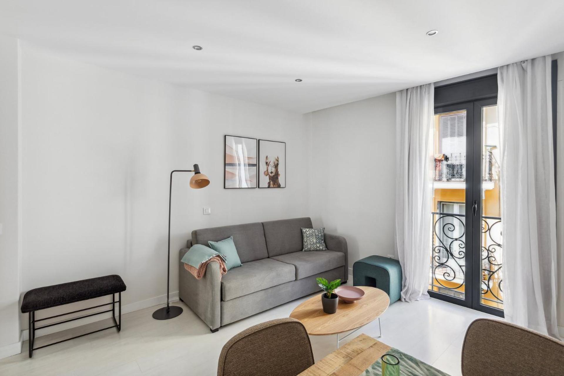 Limehome Madrid Calle De La Paloma Екстер'єр фото