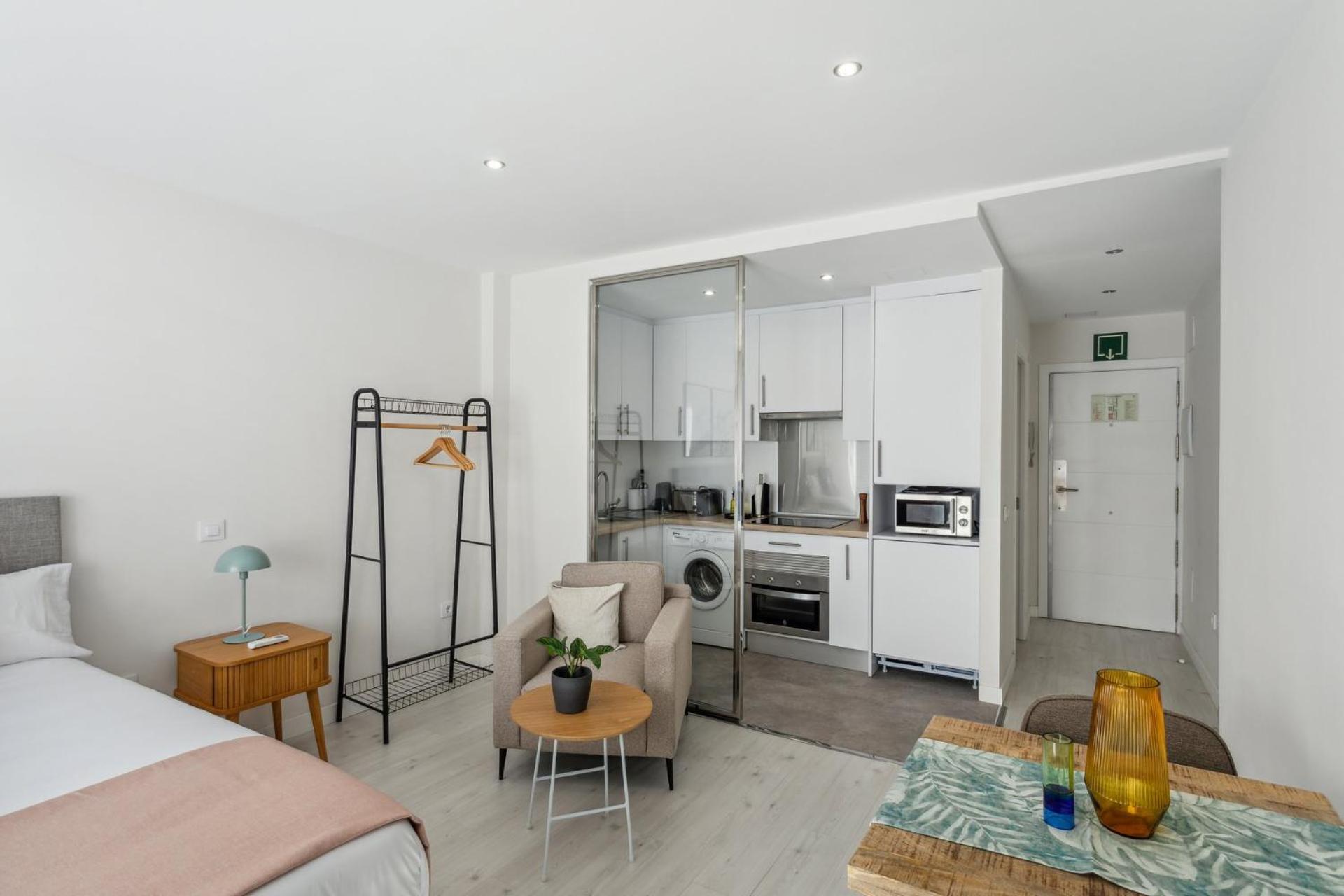 Limehome Madrid Calle De La Paloma Екстер'єр фото