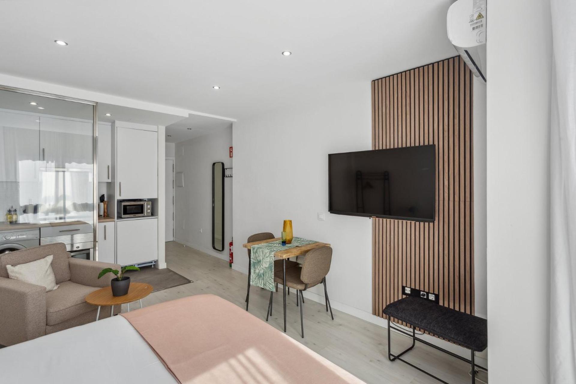 Limehome Madrid Calle De La Paloma Екстер'єр фото