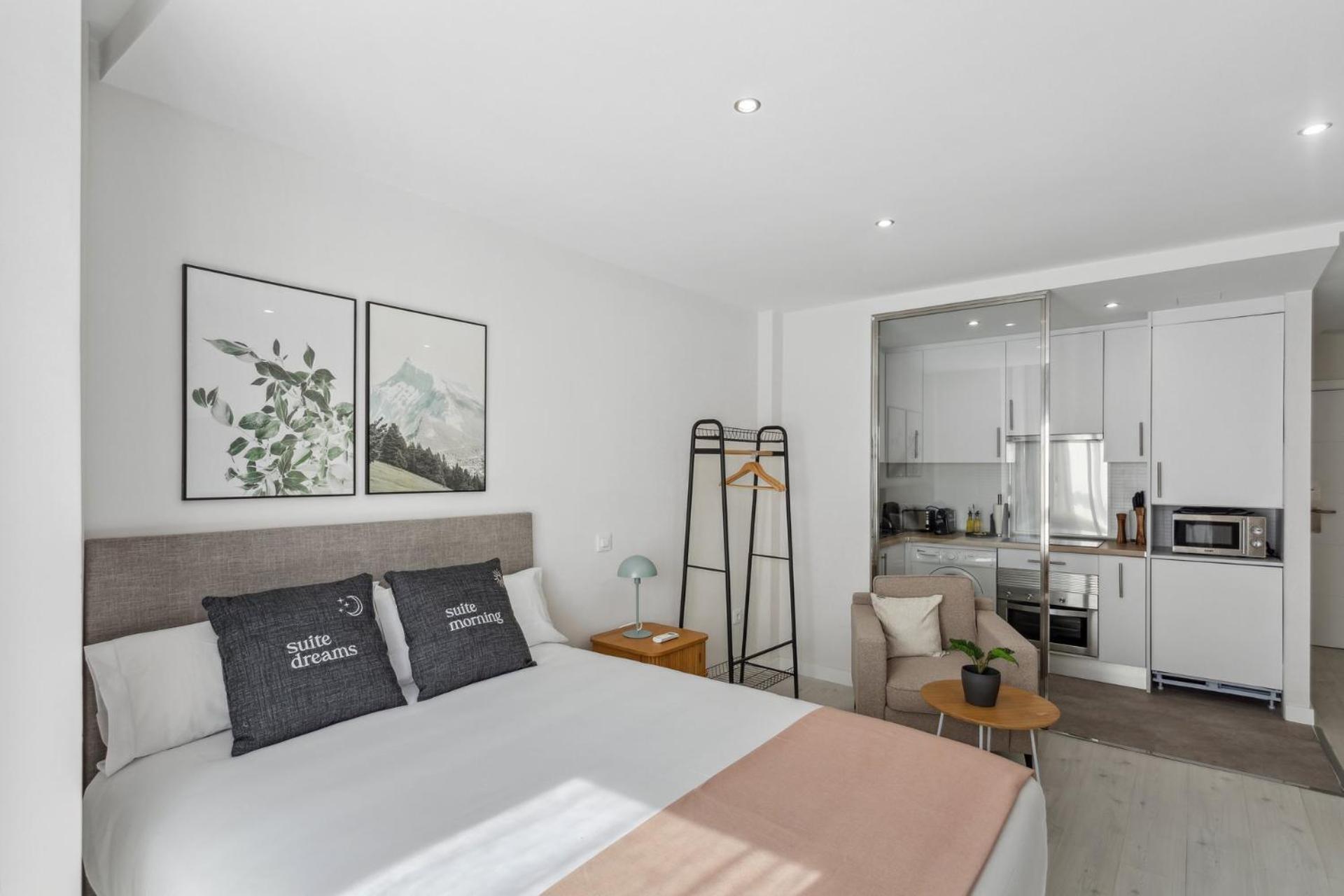 Limehome Madrid Calle De La Paloma Екстер'єр фото